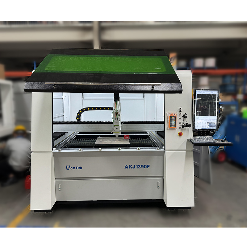 JINAN-Machine de découpe laser - Industrial Laser Metal Cutting Machine avis et prix