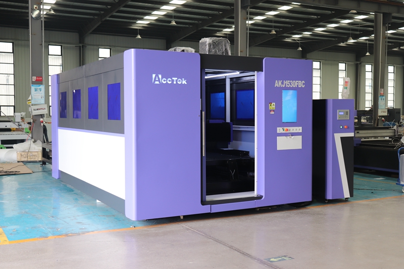 Machine de découpe de métal au - Industrial Laser Metal Cutting Machine avis et prix